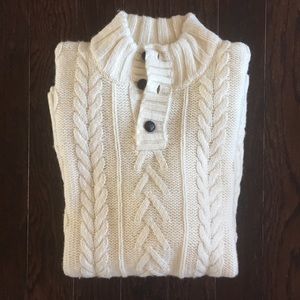 🆕 Old Navy Cable Knit Sweater
